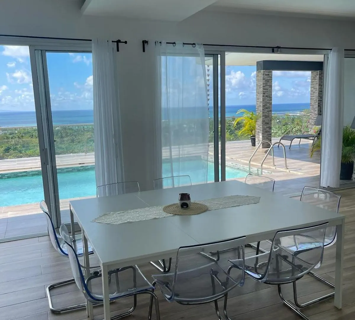 Δωμάτια σε οικογενειακή κατοικία Villa Pierre Las Terrenas Δομινικανή Δημοκρατία